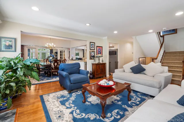 $1,400,000 | 6 Daniel Way, Setauket, NY 11733