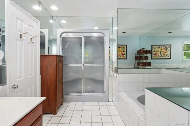 $1,400,000 | 6 Daniel Way, Setauket, NY 11733