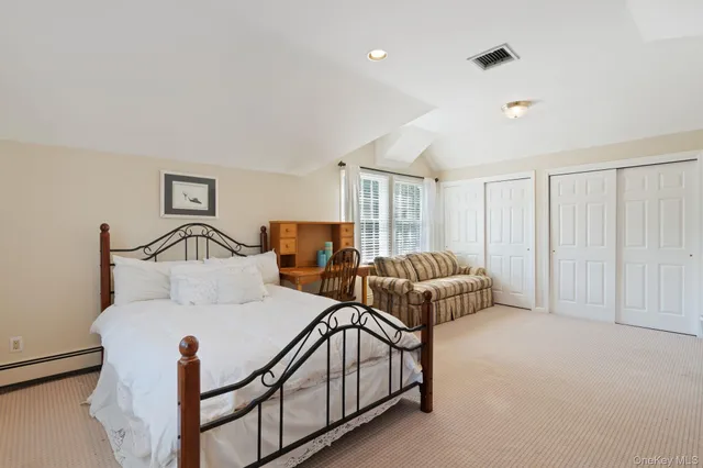 $1,400,000 | 6 Daniel Way, Setauket, NY 11733