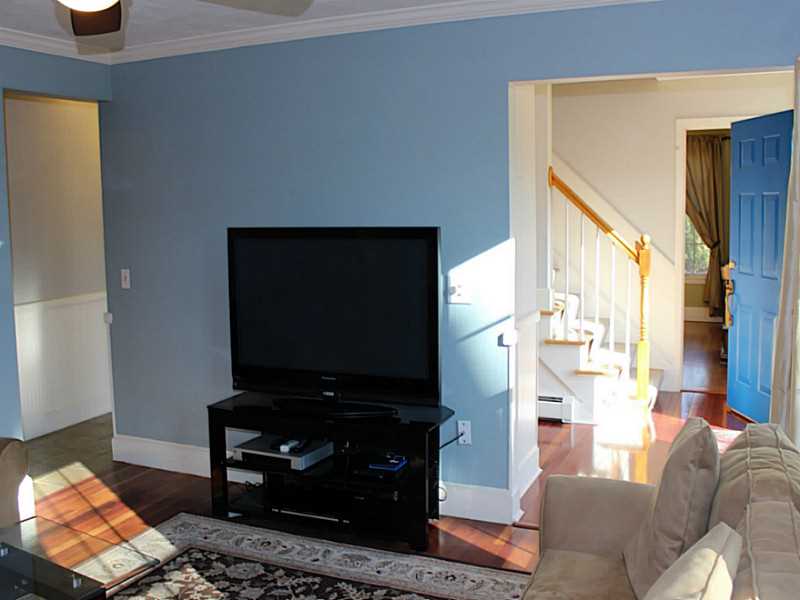 230 Deer Run Road Tiverton, RI 02878 - Photo 11 of 25 Living Room.