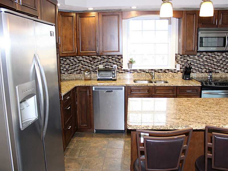 230 Deer Run Road Tiverton, RI 02878 - Photo 4 of 25 Kitchen.