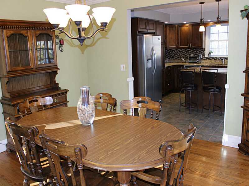 230 Deer Run Road Tiverton, RI 02878 - Photo 8 of 25 Dining Room.