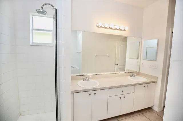 $355,000 | 24421 Breezy Oak Court, Lutz, FL 33559