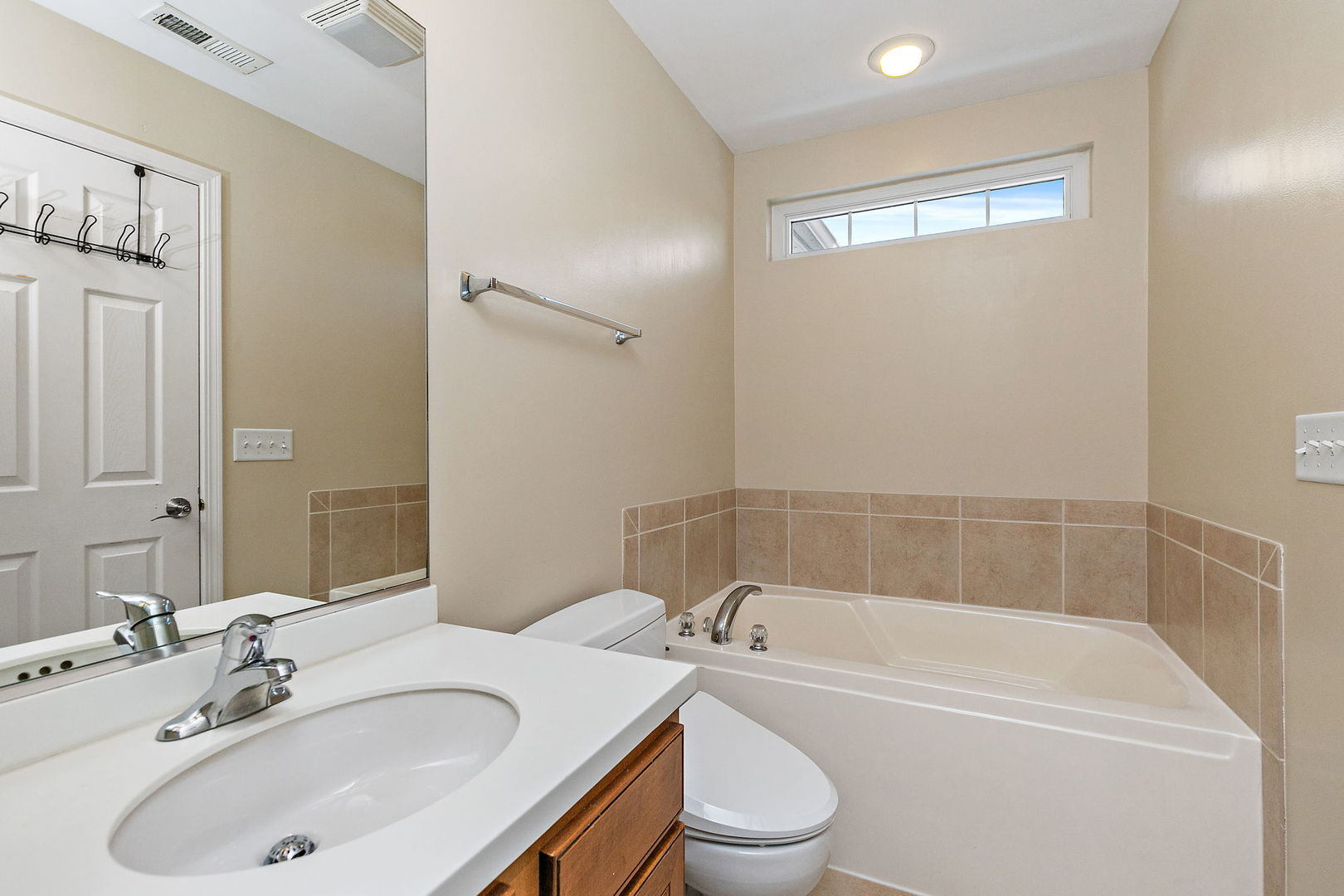 562 Gunnison Court Gilberts, IL 60136 - Photo 14 of 20