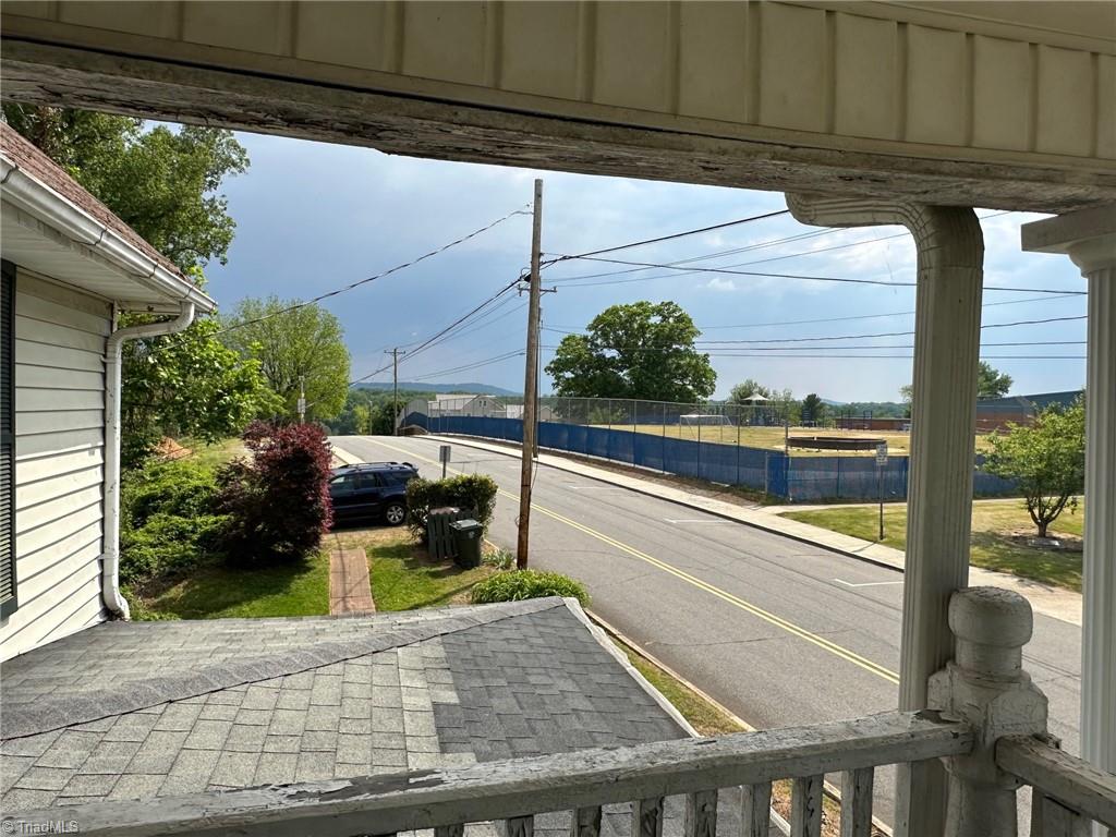 246 Church Street Elkin, NC 28621 - Photo 6 of 33