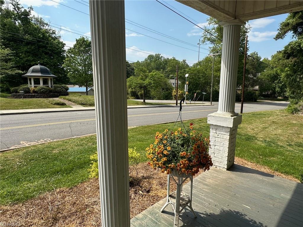 246 Church Street Elkin, NC 28621 - Photo 9 of 33