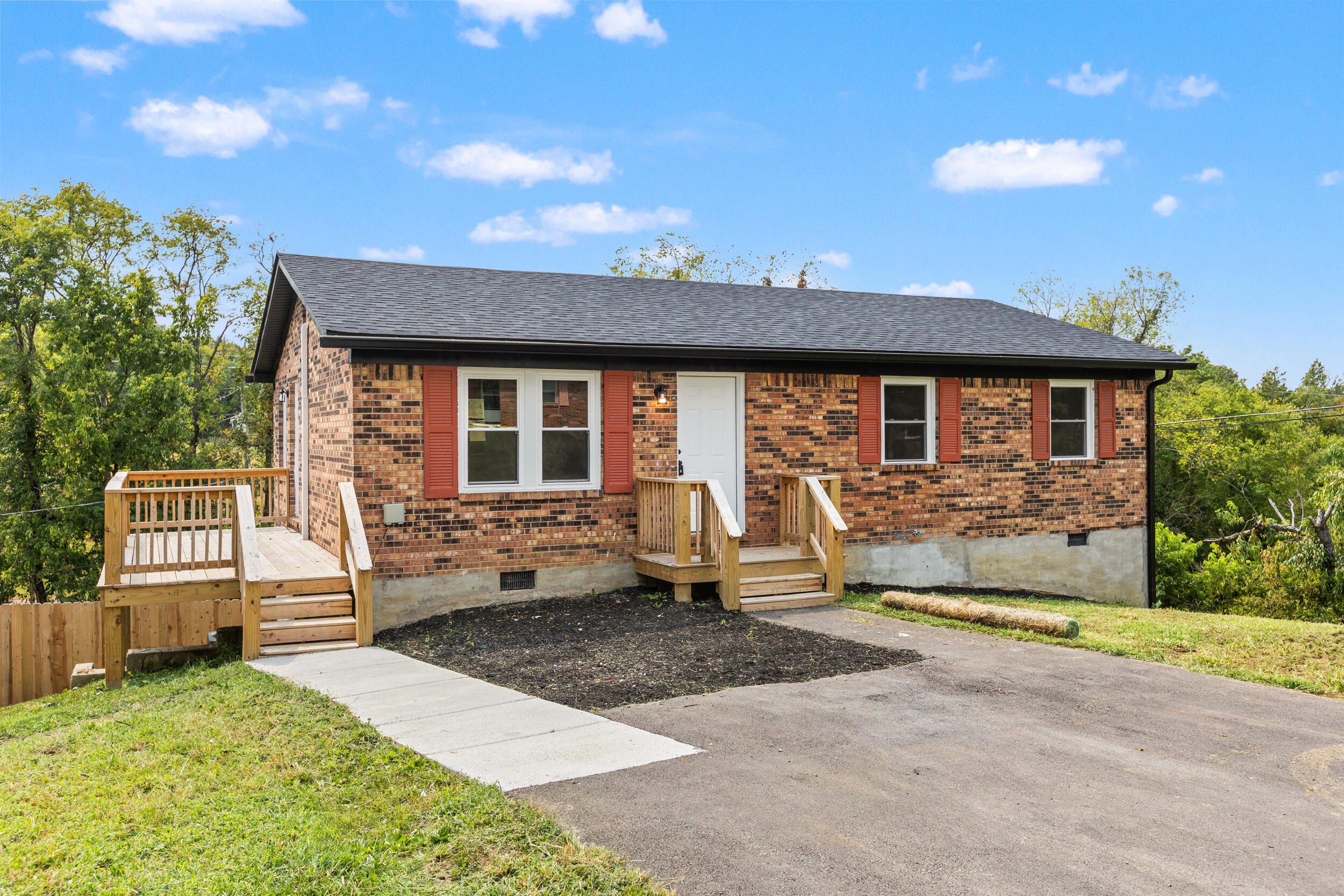 215 Salter Road Berea, KY 40403 - Photo 1 of 29 2_img_7775