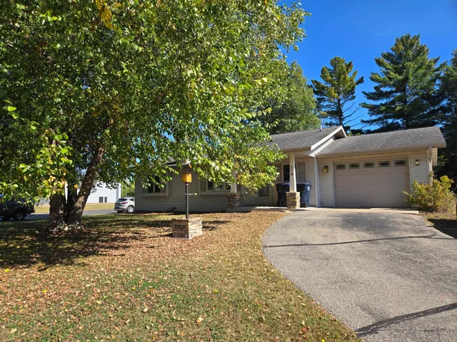 $139,900 | 402 A Quincy Street, Friendship, WI 53934