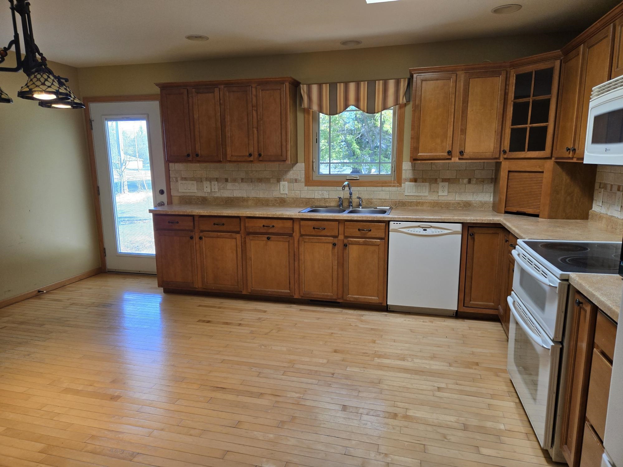 402 A Quincy Street Friendship, WI 53934 - Photo 6 of 15