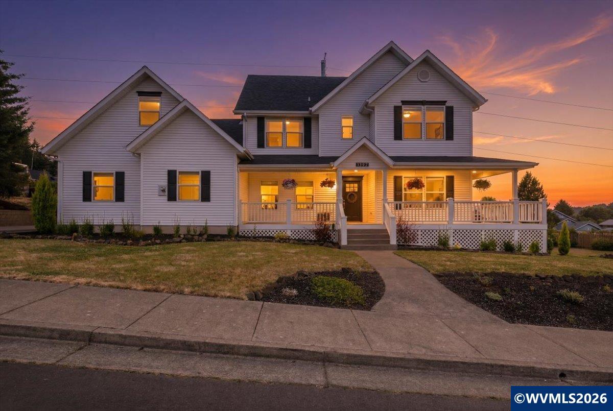 1492 Northwest Penny Lane Albany, OR 97321 - Photo 49 of 50 a front view of a house with garden