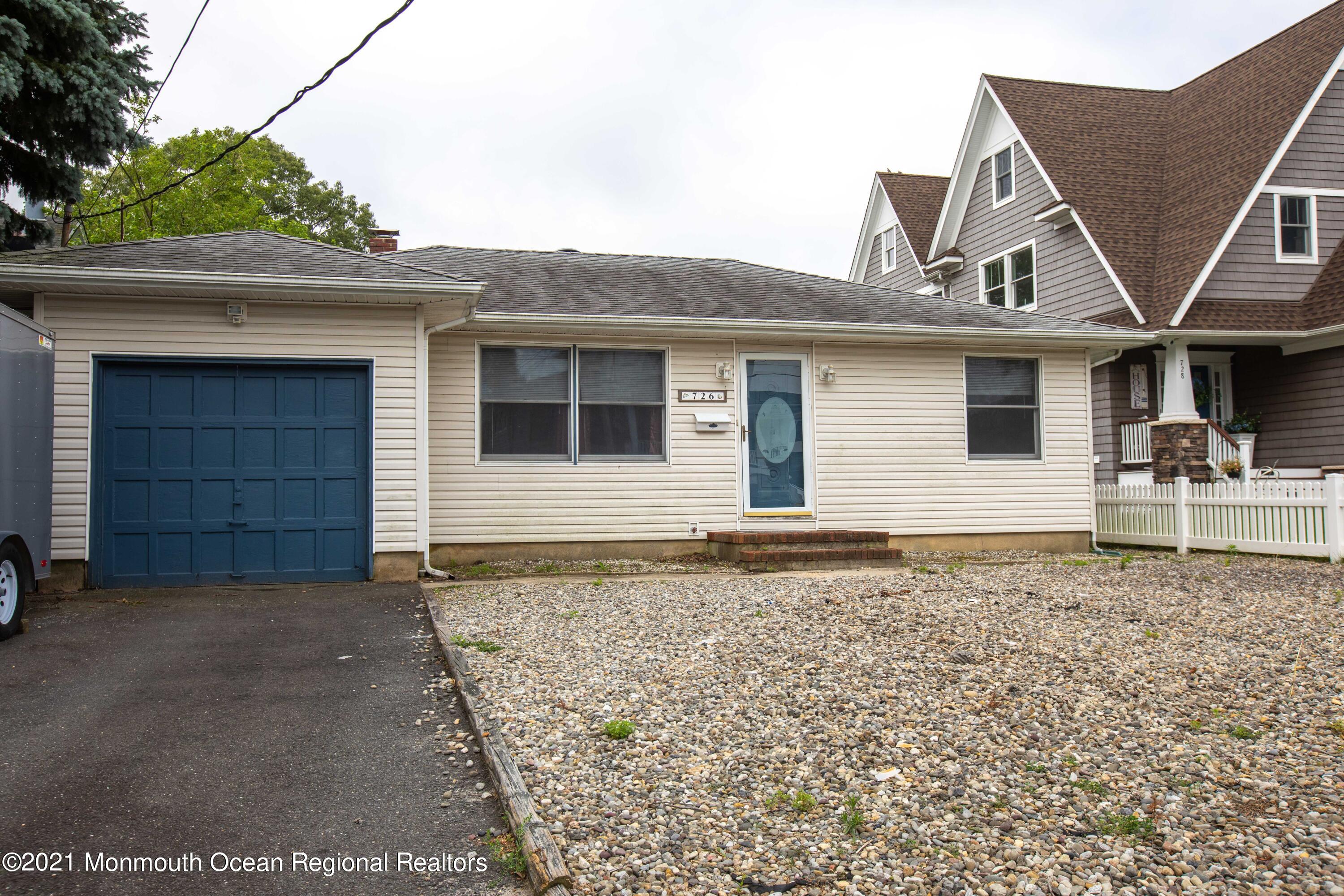 726 Howe Street Point Pleasant, NJ 08742 - Photo 2 of 20 Front