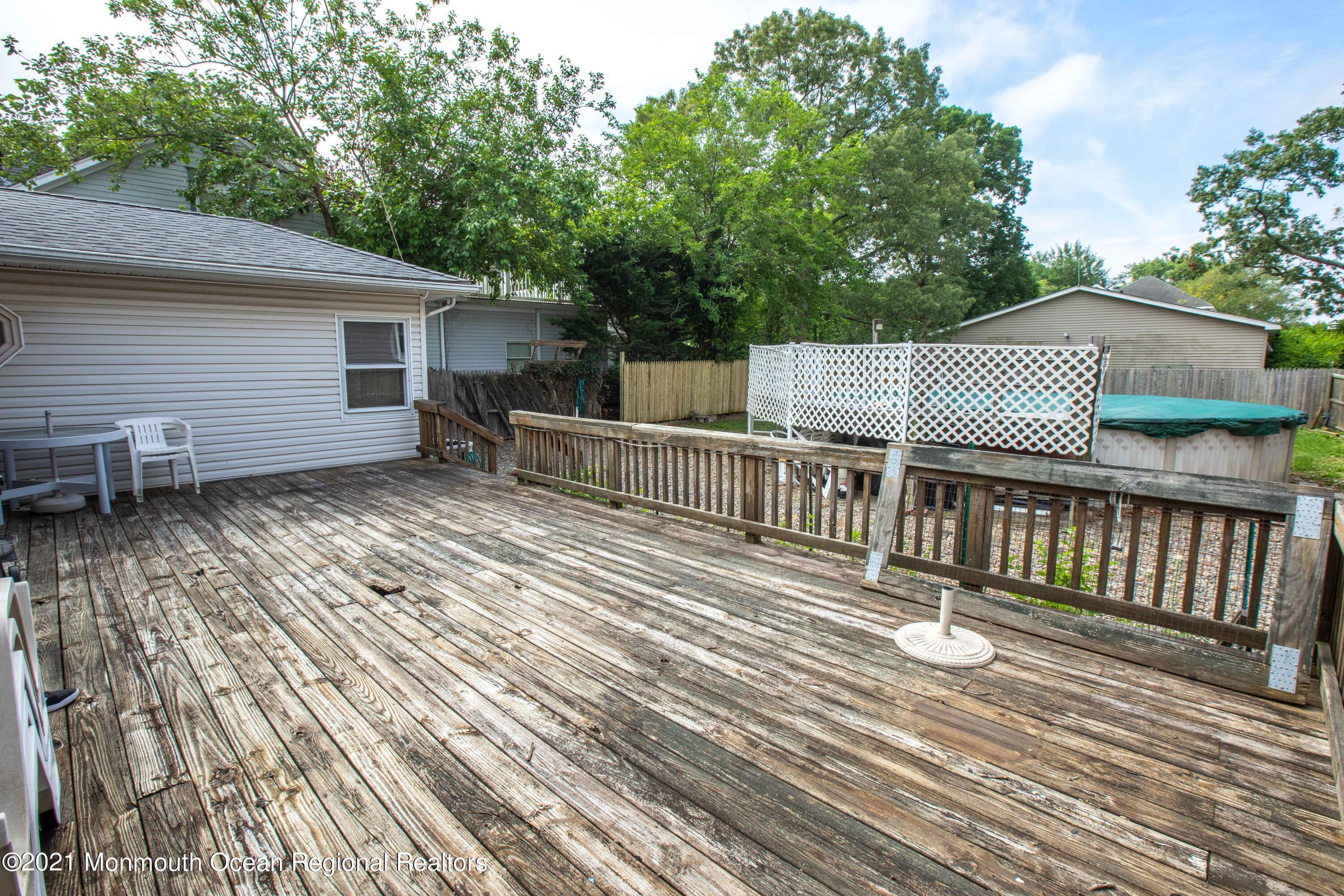 726 Howe Street Point Pleasant, NJ 08742 - Photo 17 of 20 Deck