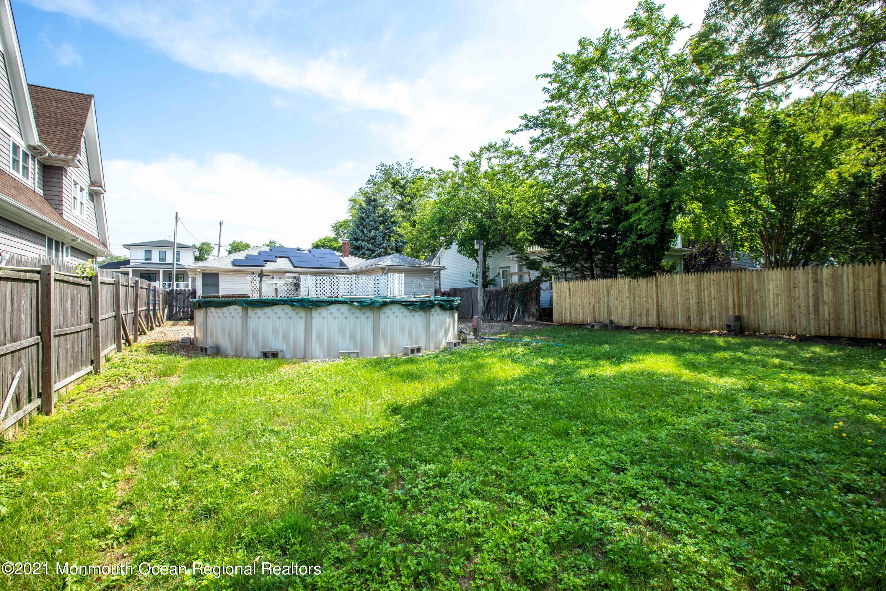726 Howe Street Point Pleasant, NJ 08742 - Photo 19 of 20 Yard