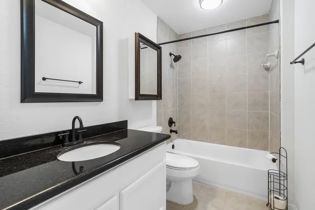 $1,750 | 30 April Point Drive South, Conroe, TX 77356