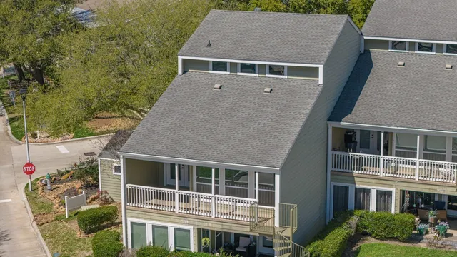 $1,750 | 30 April Point Drive South, Conroe, TX 77356