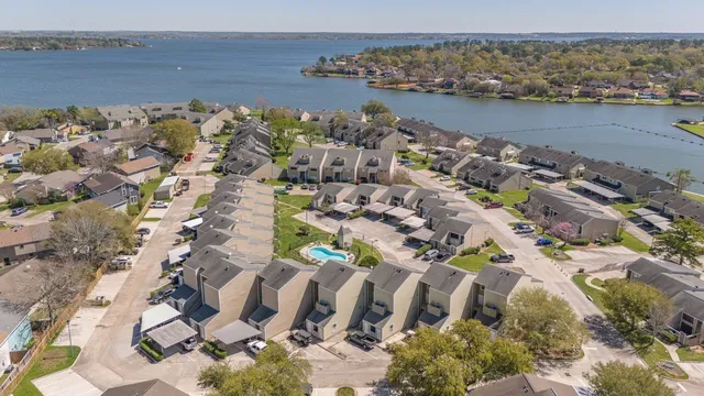 $1,750 | 30 April Point Drive South, Conroe, TX 77356