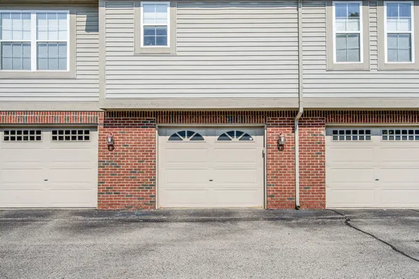 $269,900 | 3132 Primrose Lane, Ypsilanti, MI 48197