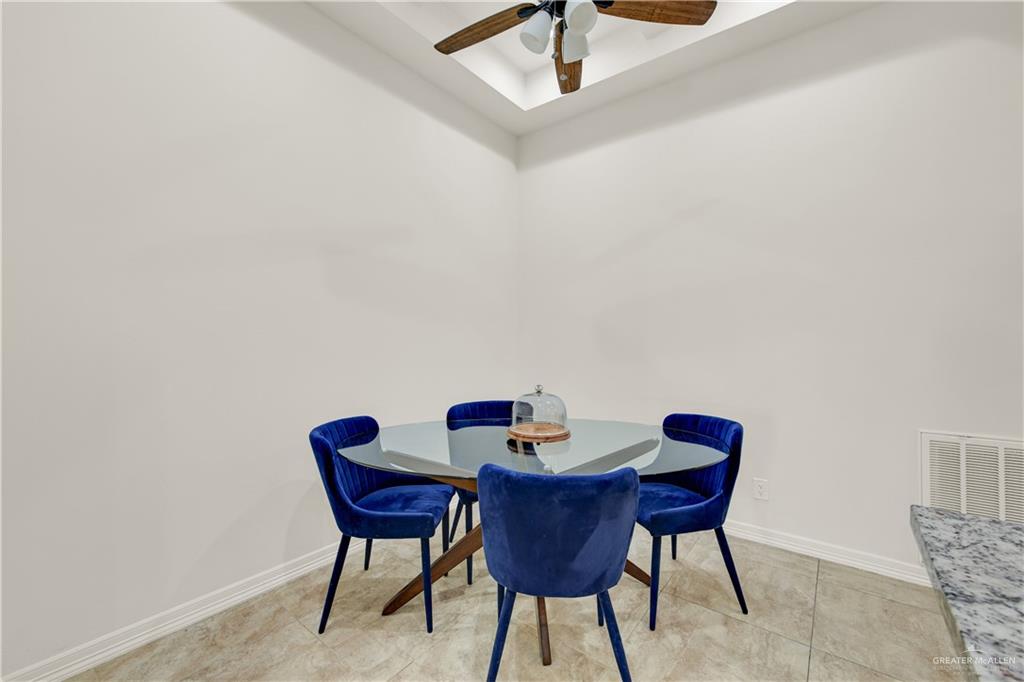 418 South Main Street Penitas, TX 78576 - Photo 12 of 33