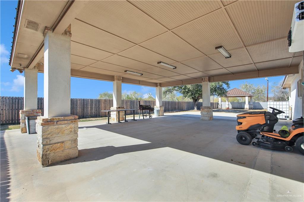 418 South Main Street Penitas, TX 78576 - Photo 22 of 33