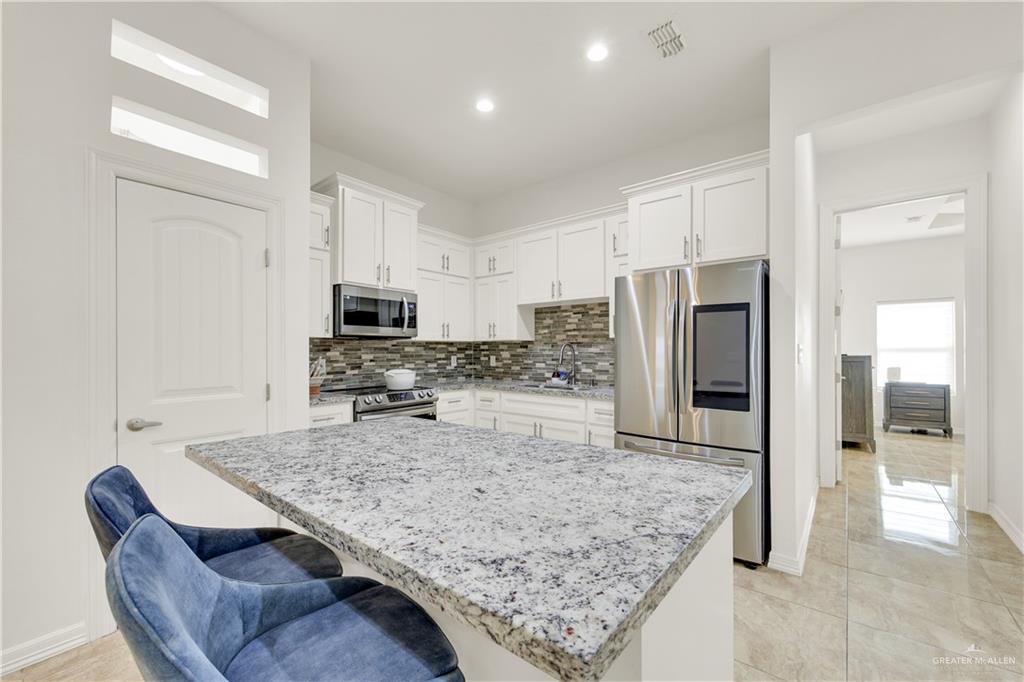 418 South Main Street Penitas, TX 78576 - Photo 10 of 33