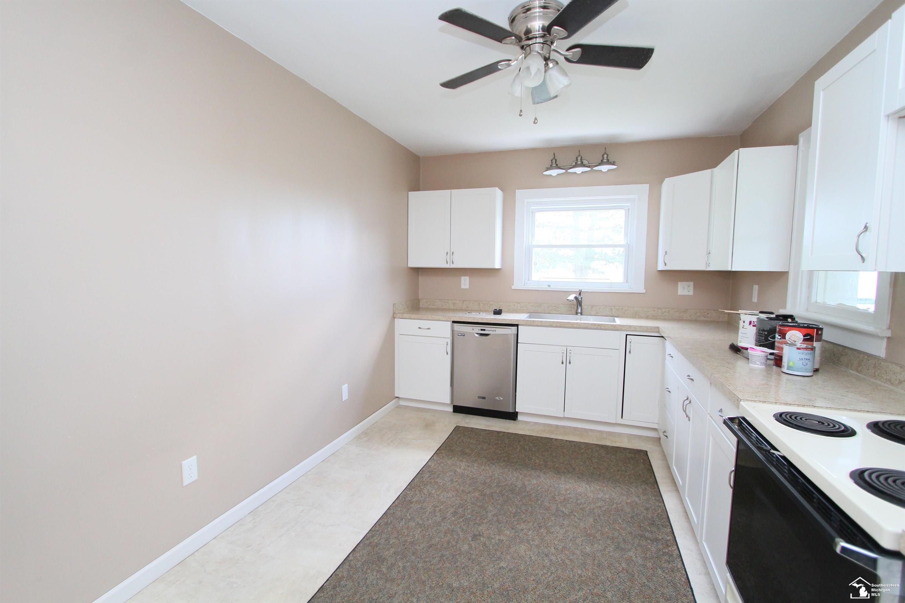 3693 Stewart Road Monroe, MI 48162 - Photo 6 of 49