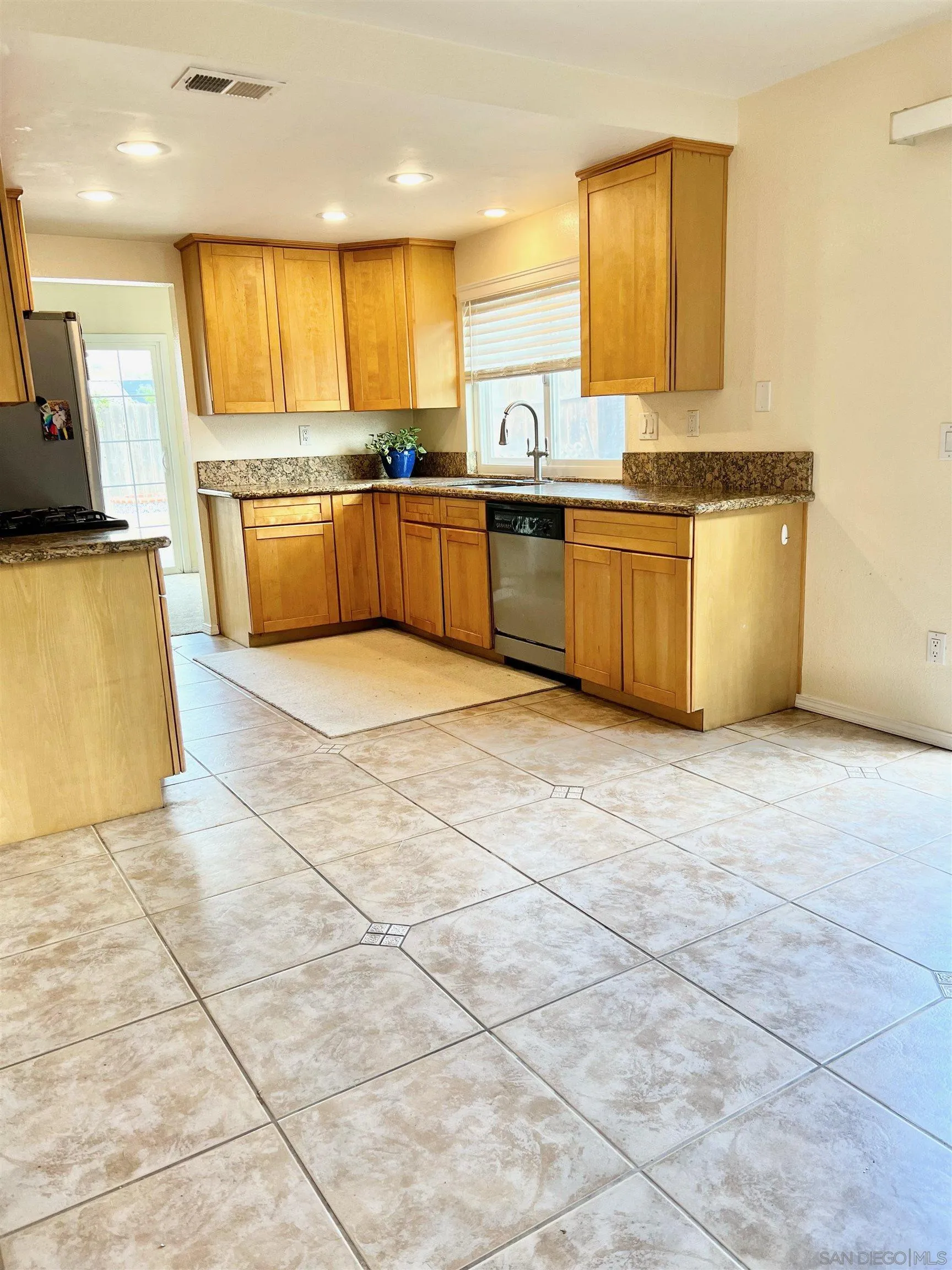 9212 Lake Hill Road Santee, CA 92071 - Photo 15 of 42 Gallery Image 15