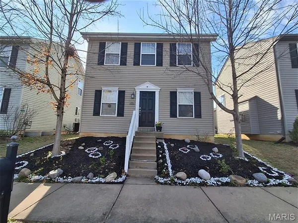 $325,000 | 907 Carpathian Drive, Lake St. Louis, MO 63367