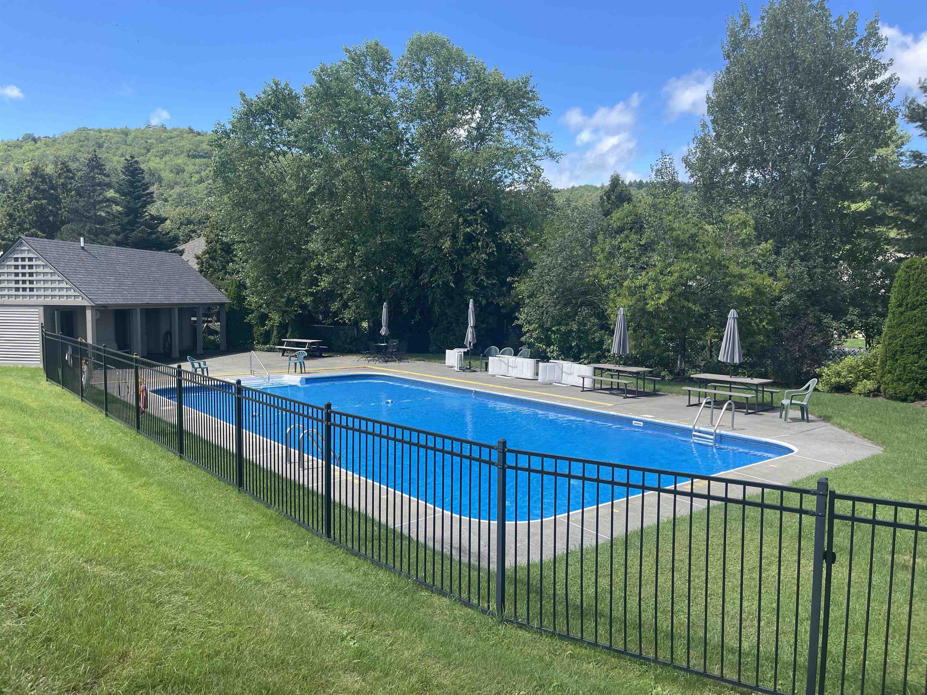 16 Hemlock Ridge Drive, Unit 301 Hartford, VT 05001 - Photo 12 of 19