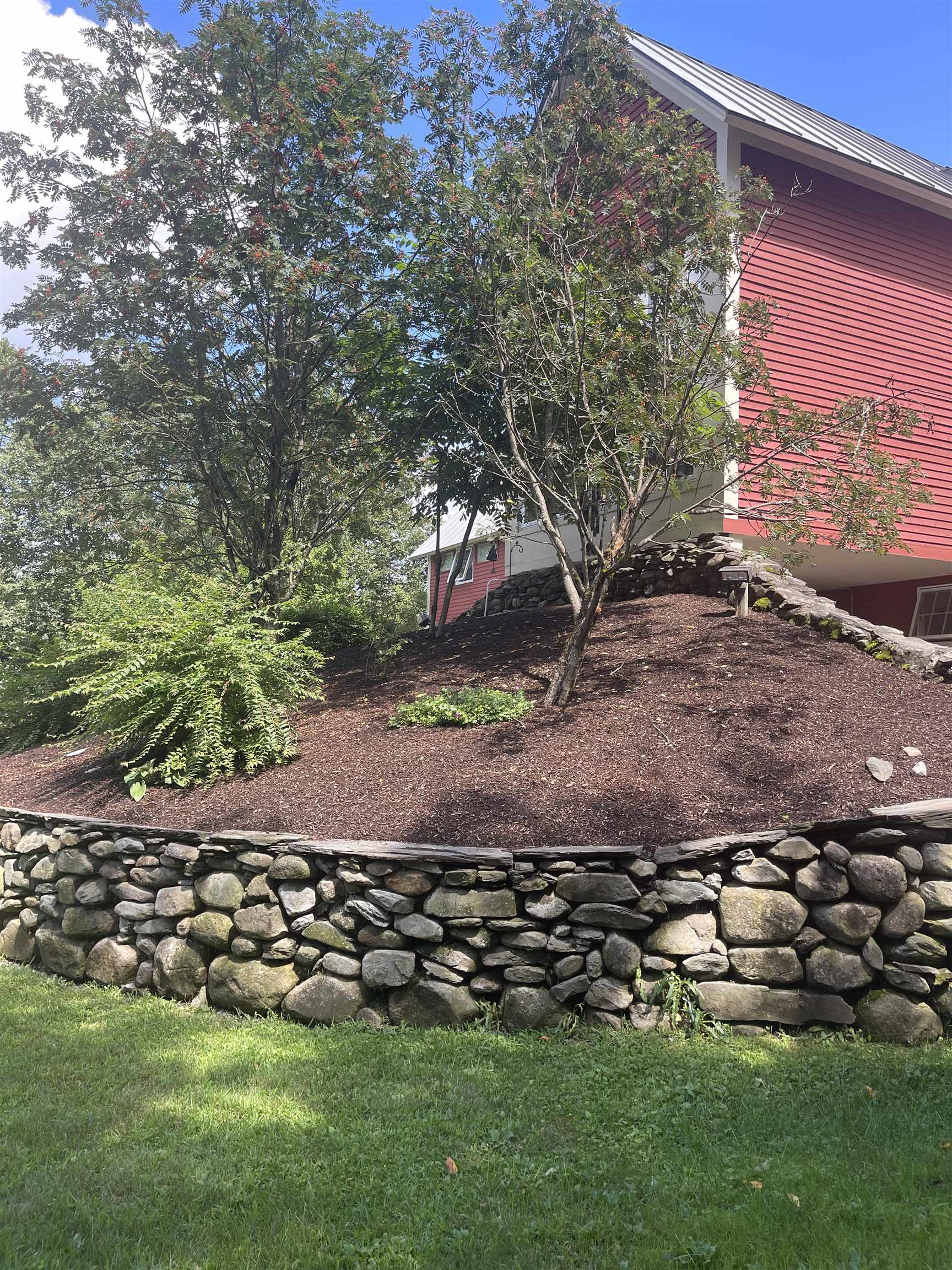 16 Hemlock Ridge Drive, Unit 301 Hartford, VT 05001 - Photo 2 of 19