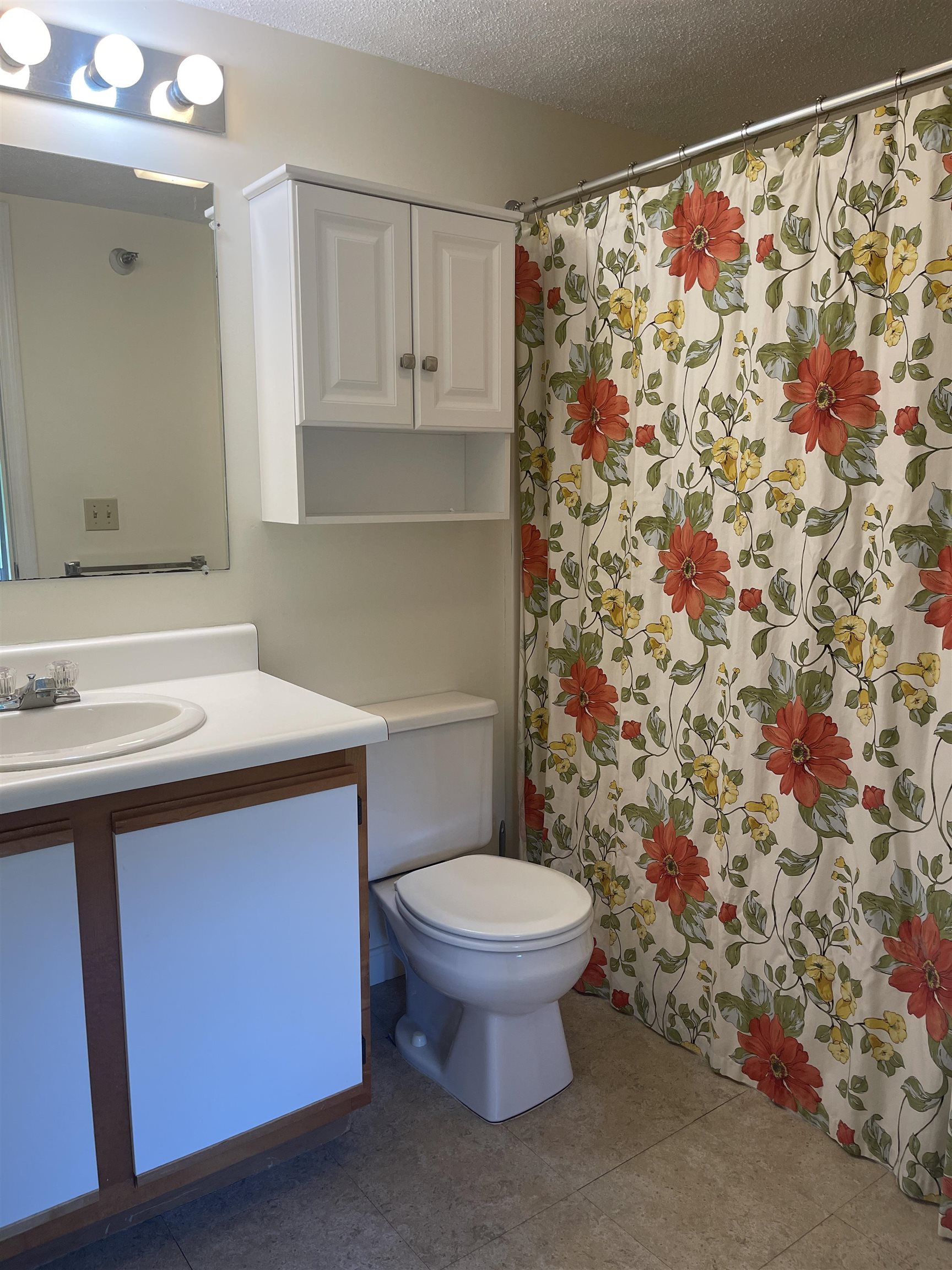 16 Hemlock Ridge Drive, Unit 301 Hartford, VT 05001 - Photo 5 of 19