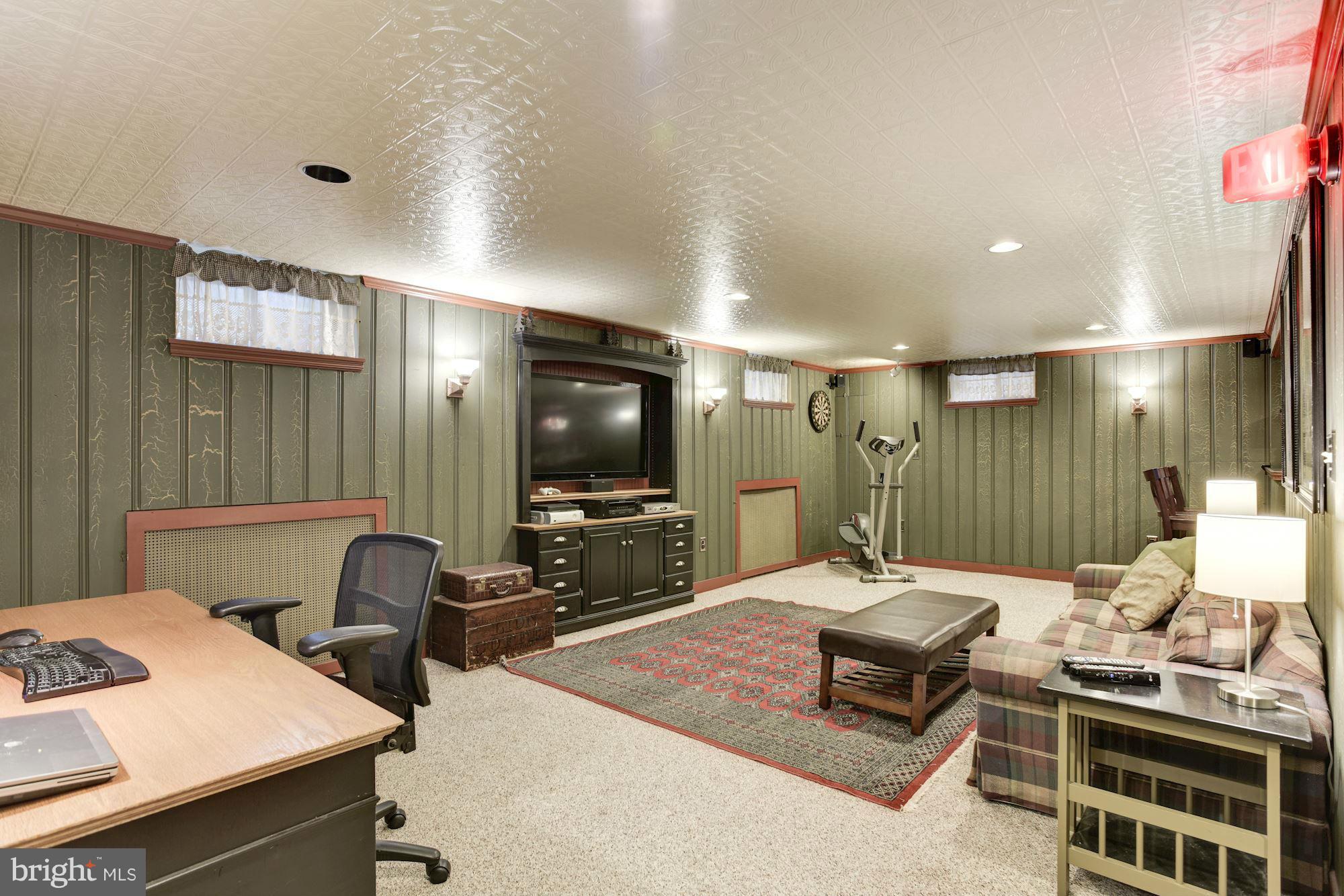 17 Aintree Road Towson, MD 21286 - Photo 22 of 30 Lower level family room