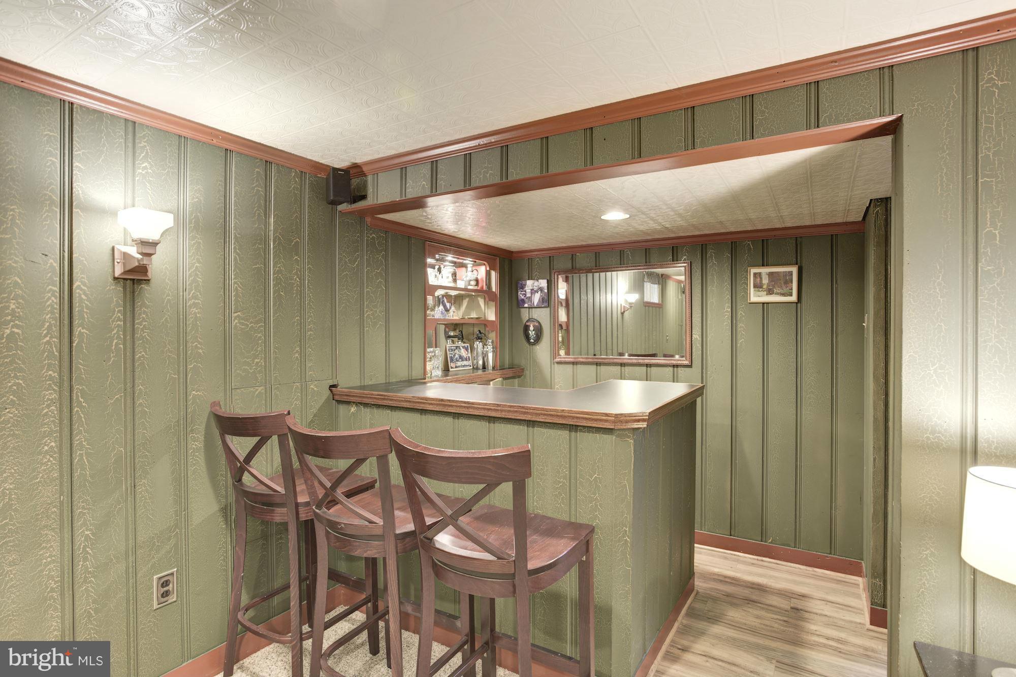 17 Aintree Road Towson, MD 21286 - Photo 24 of 30 Bar area
