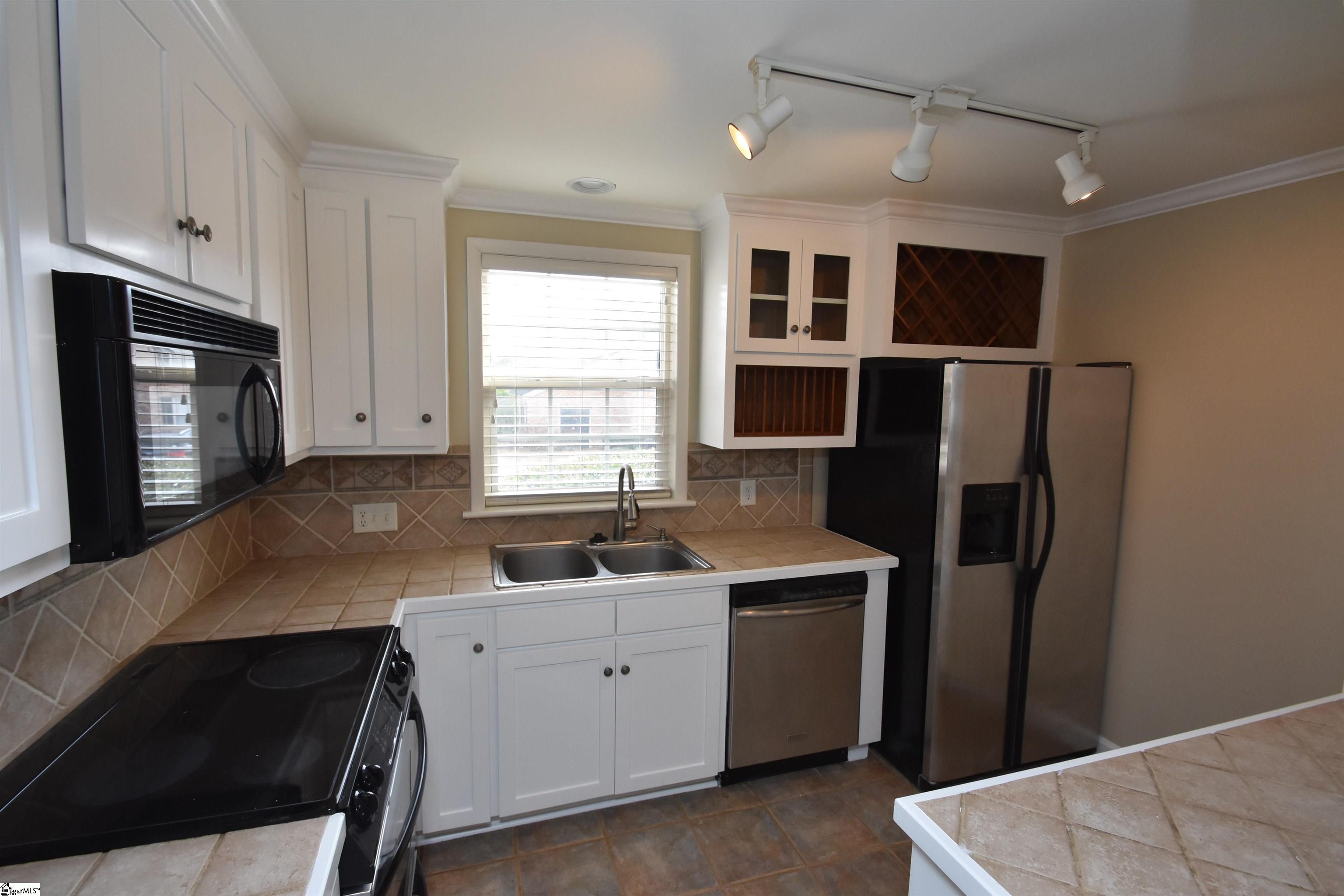 925 Cleveland Street, Unit 23 Greenville, SC 29601 - Photo 5 of 30