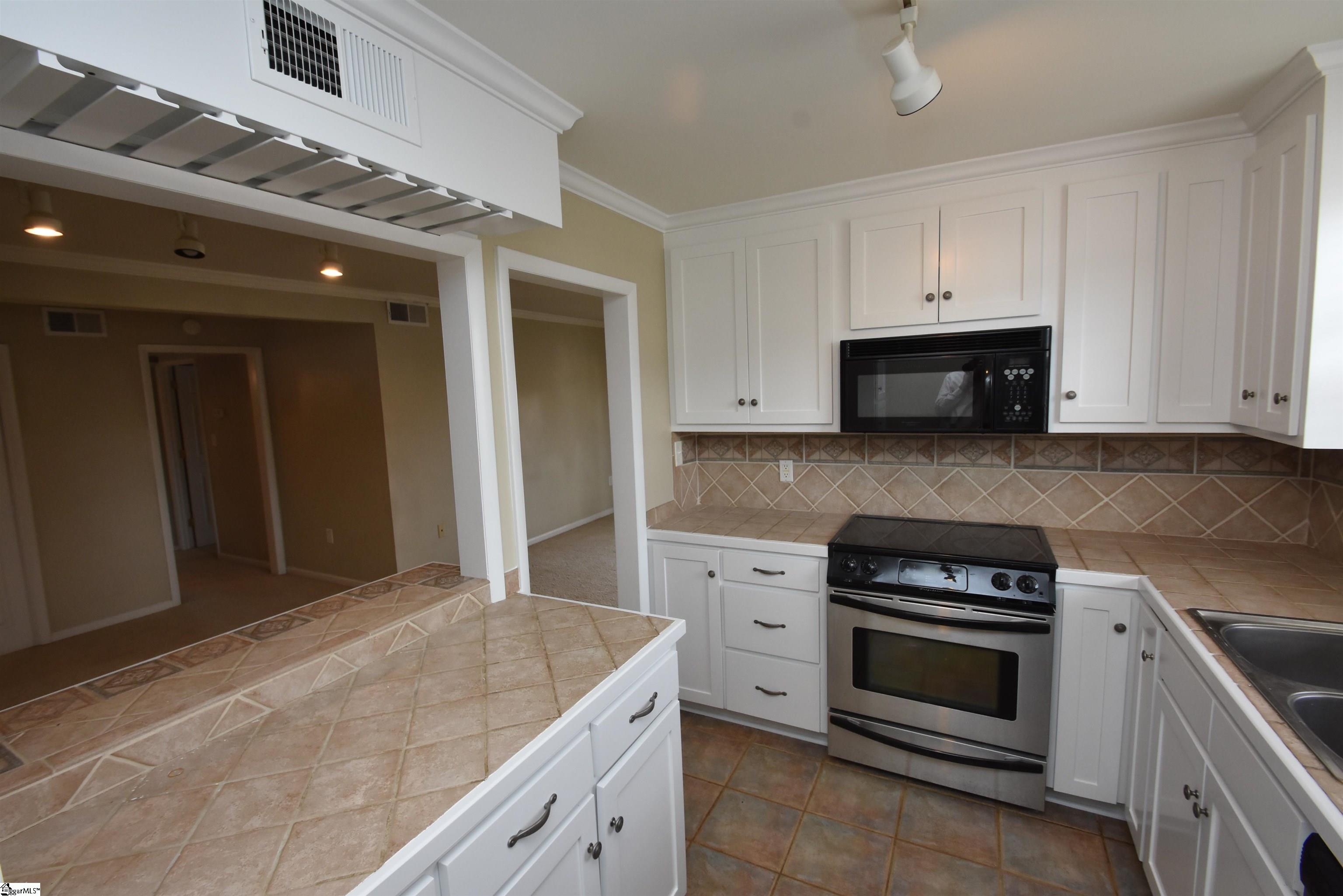 925 Cleveland Street, Unit 23 Greenville, SC 29601 - Photo 6 of 30