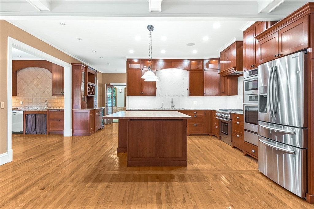 26 Swan Road Winchester, MA 01890 - Photo 12 of 42