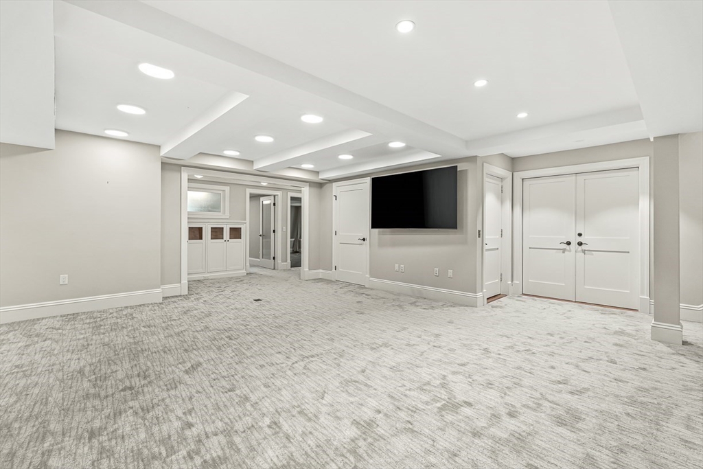 26 Swan Road Winchester, MA 01890 - Photo 33 of 42