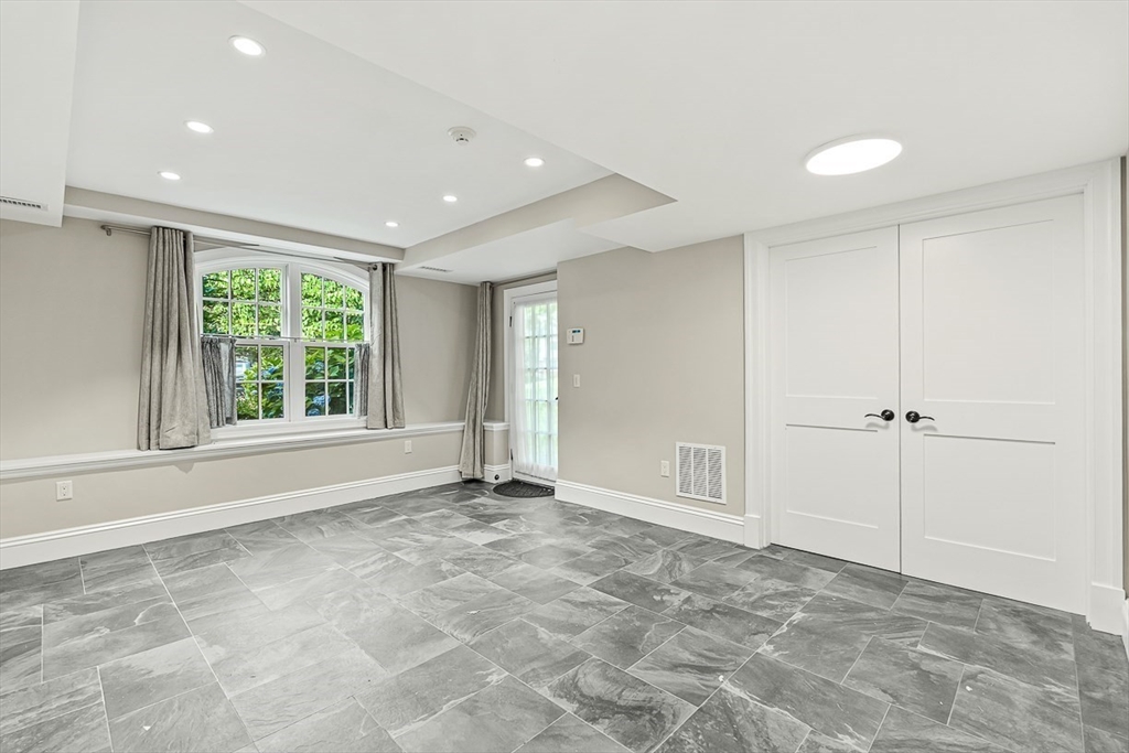 26 Swan Road Winchester, MA 01890 - Photo 37 of 42