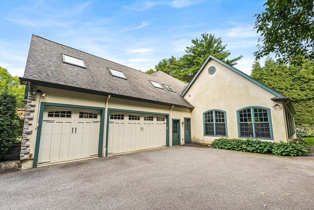 26 Swan Road Winchester, MA 01890 - Photo 40 of 42