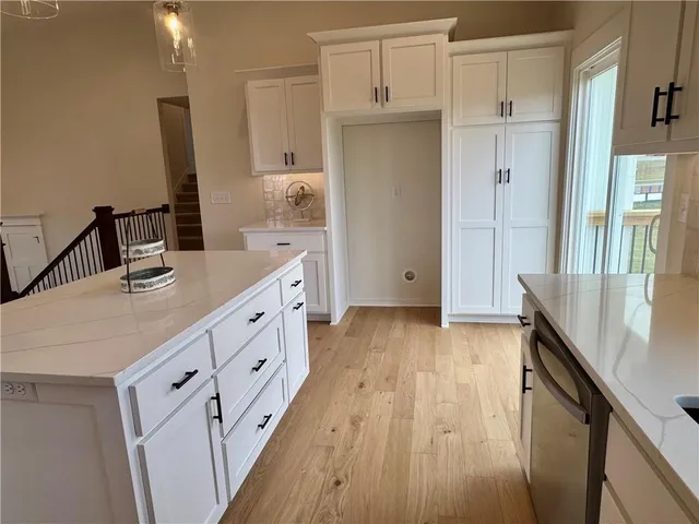 $434,950 | 15501 Lakeside Drive, Basehor, KS 66007