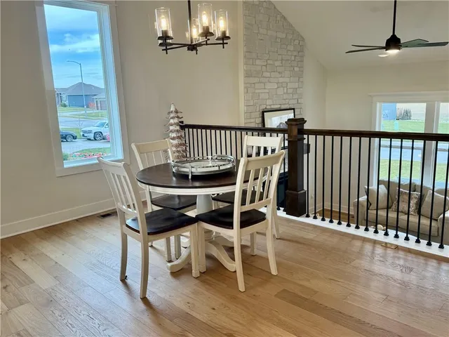 $434,950 | 15501 Lakeside Drive, Basehor, KS 66007