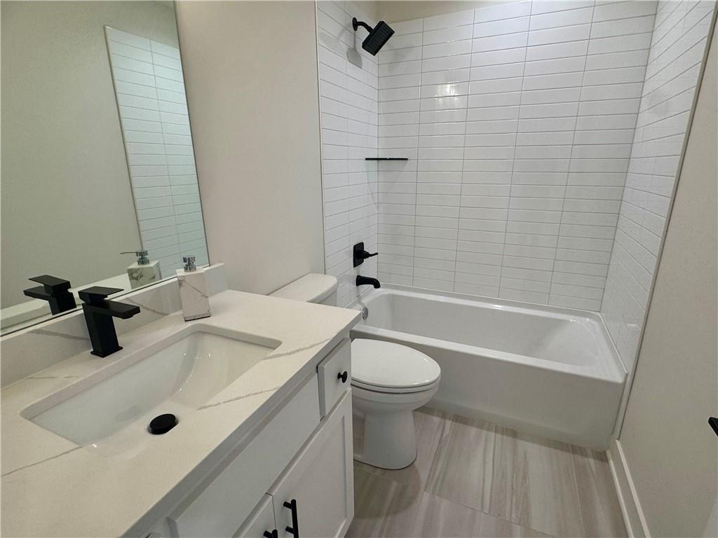 15501 Lakeside Drive Basehor, KS 66007 - Photo 32 of 38