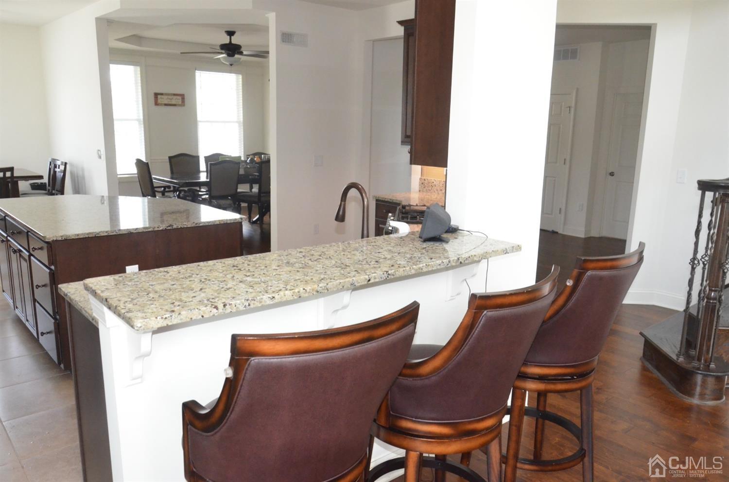 86 Applegate Way Chesterfield, NJ 08515 - Photo 6 of 53 Gallery Image 6