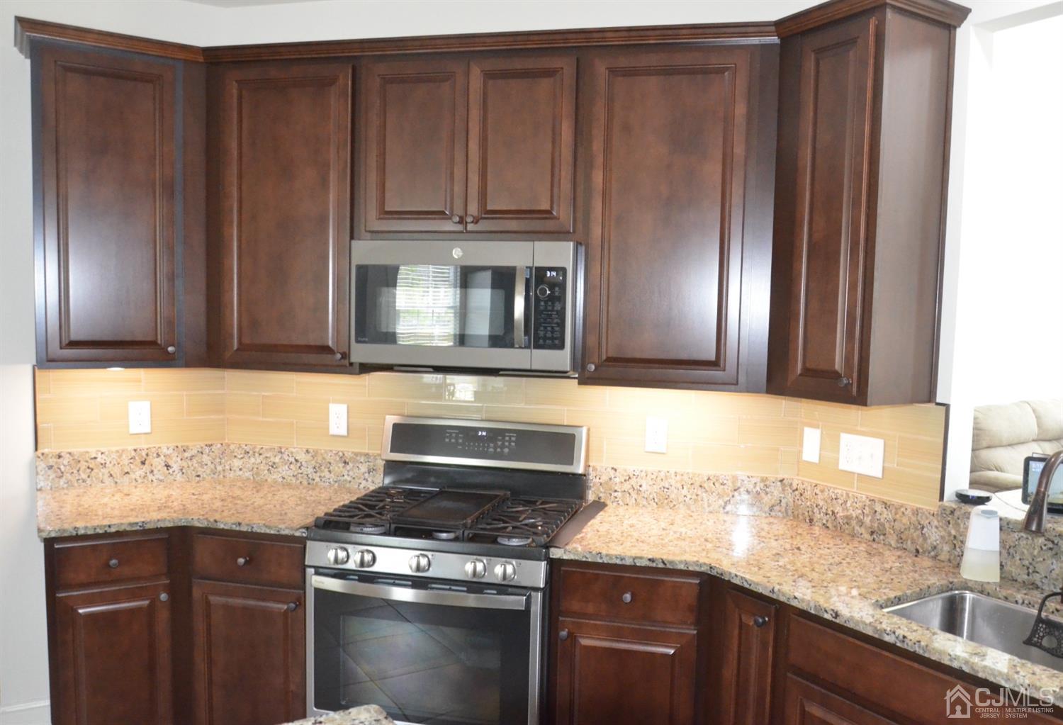 86 Applegate Way Chesterfield, NJ 08515 - Photo 8 of 53 Gallery Image 8