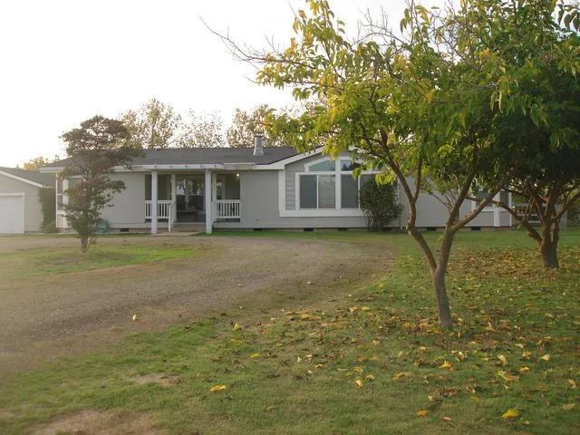 a view of an outdoor space and a yard