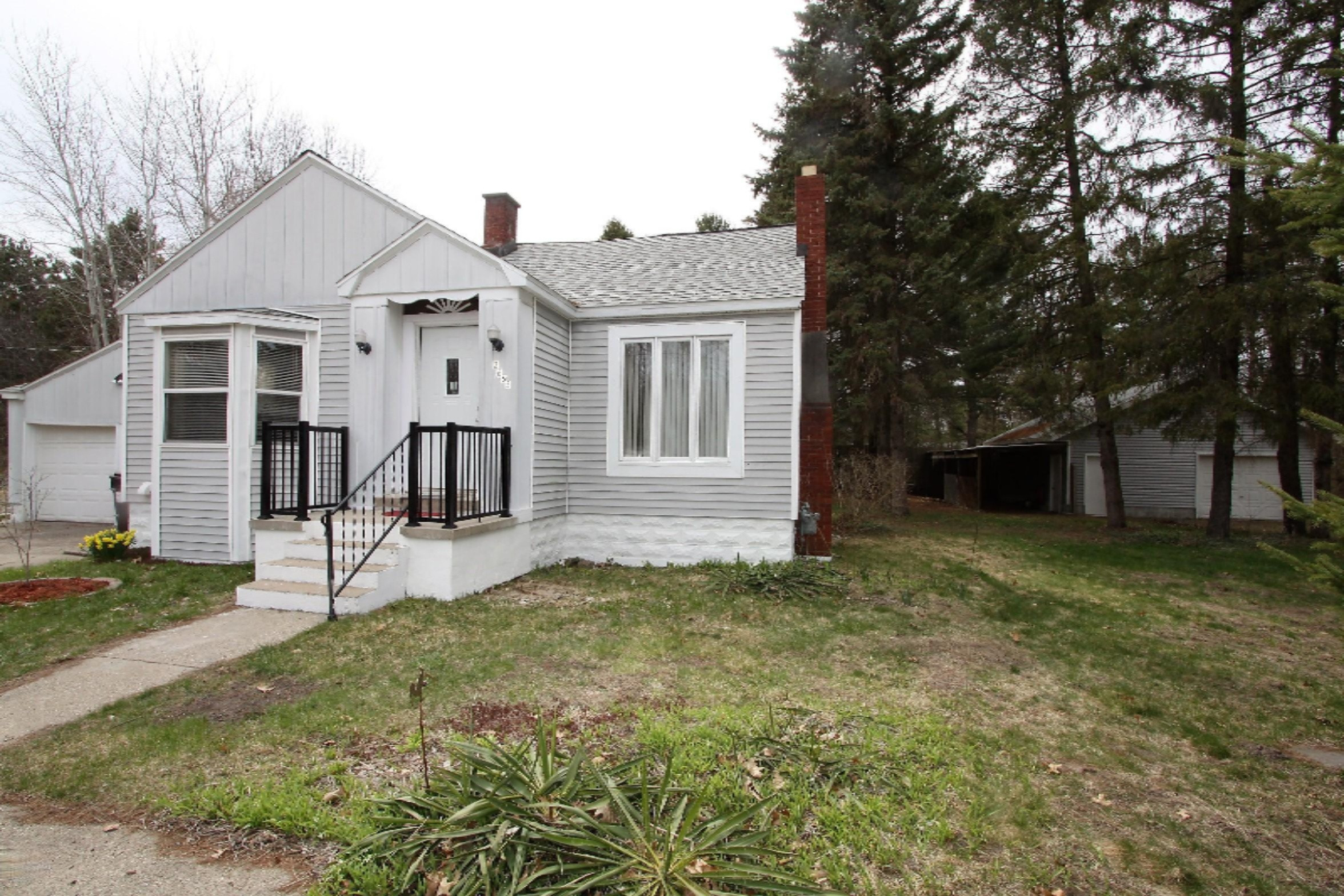 2665 North Whitehall Road Muskegon, MI 49445 - Photo 1 of 3 IMG_9978