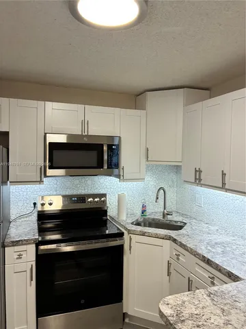 $1,400 | Fl Ne 5th Street, Unit 115, Winter Haven, FL 33881