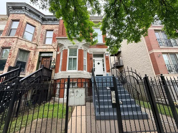 $1,500 | 2213 West Washington Boulevard, Unit 1R, Chicago, IL 60612