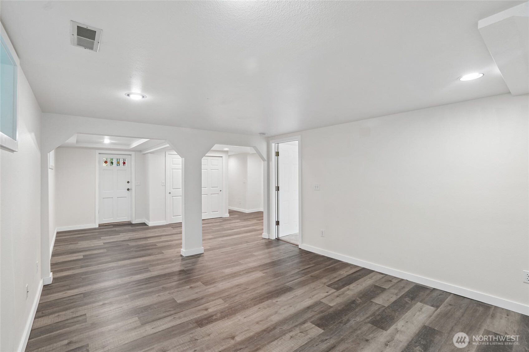 3004 Southwest Barton Street Seattle, WA 98126 - Photo 26 of 40