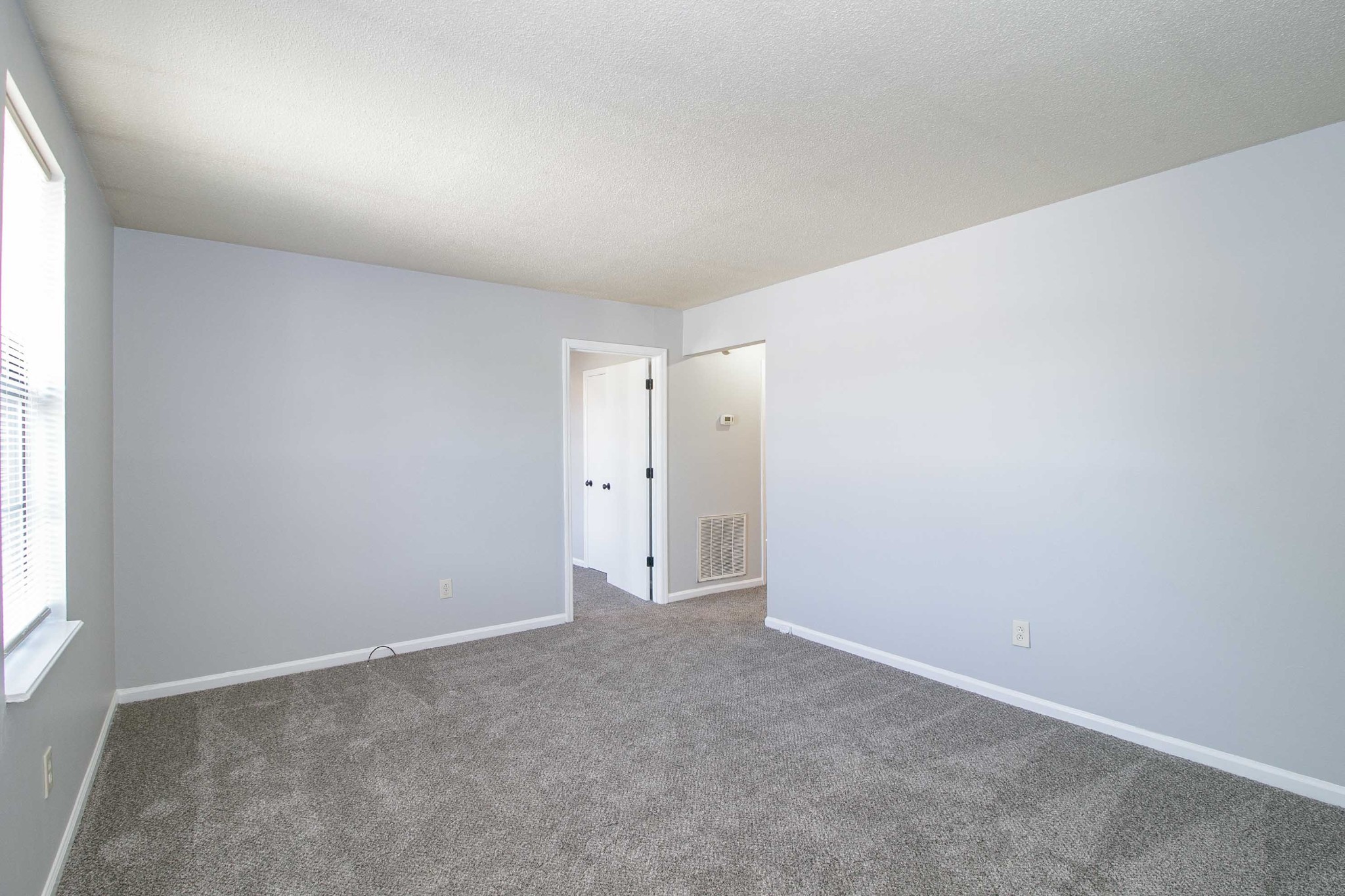1088 Mcdaniel Road Clarksville, TN 37043 - Photo 22 of 71 an empty room with windows
