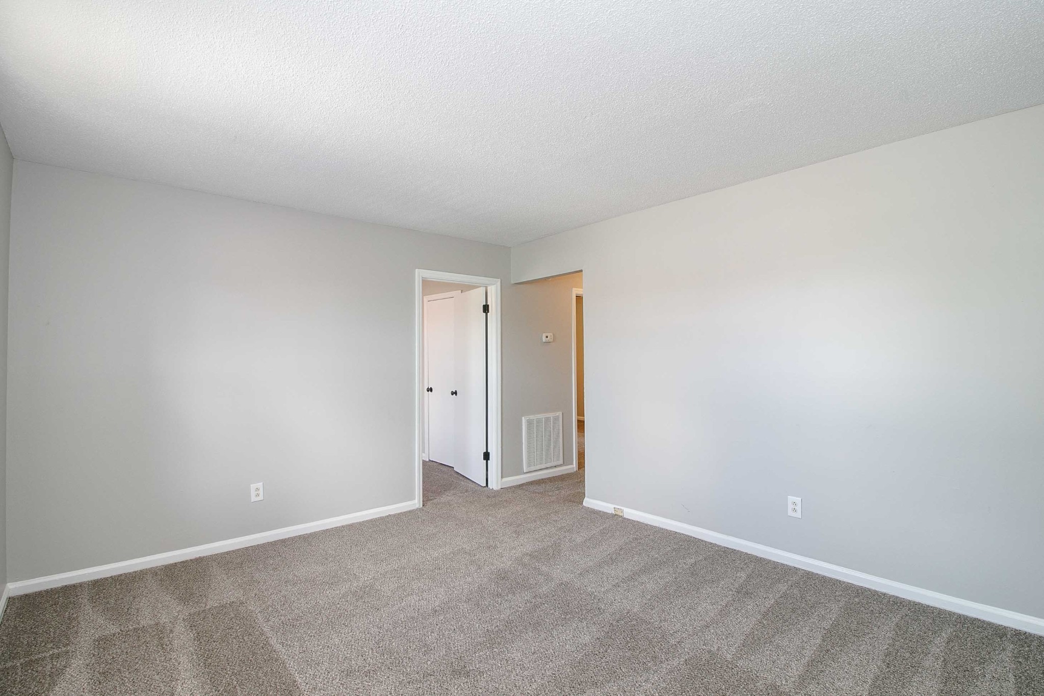 1088 Mcdaniel Road Clarksville, TN 37043 - Photo 5 of 71